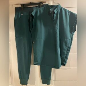 Figs Forest Green Scrub Set